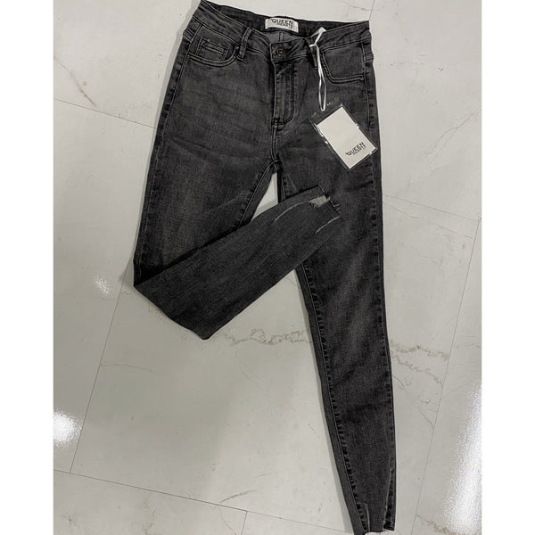 QUEEN HEARTS SKINNY JEANS GRAY