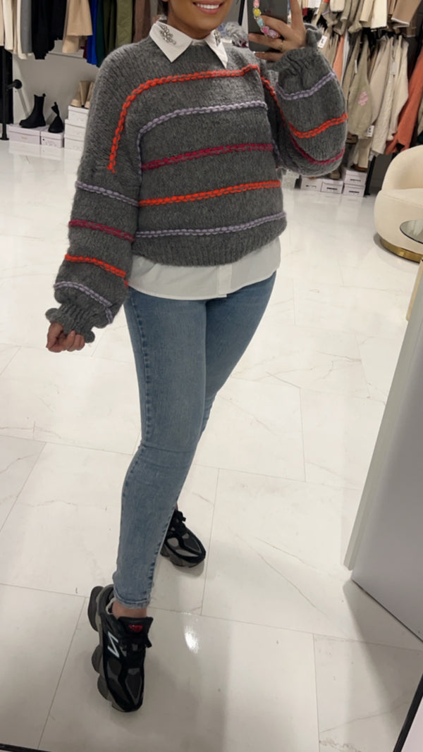 Color sweater gray