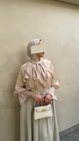 RUFFLE BLOUSE BEIGE