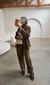 LIA PANTALON TAUPE/GREEN