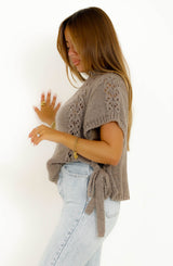 DETAIL KNITTED TOP TAUPE