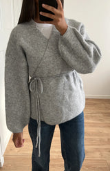 LISA SWEATER LIGHT GRAY