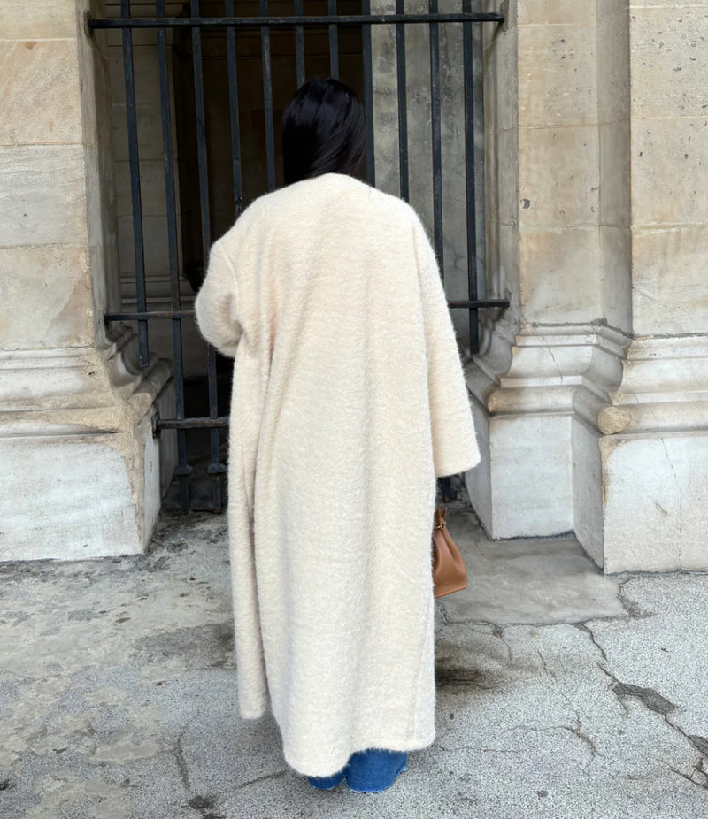 MAYA OVERSIZED MANTEL CRÉME