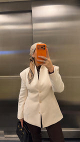 TAILORED BLAZER ECRU